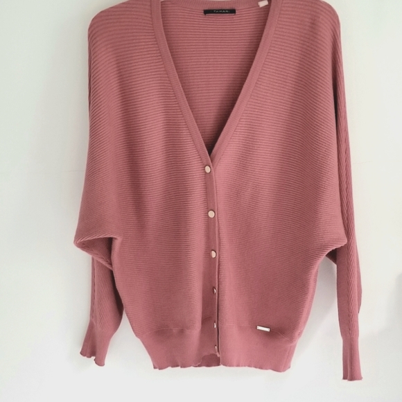 T Tahari Sweaters - T Tahari pumpkin shade ribbed Dolman sleeve cardigan sweater size small